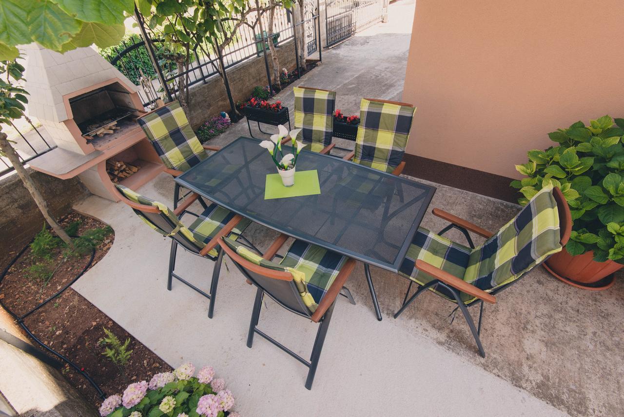 Apartment Sunny Garden *