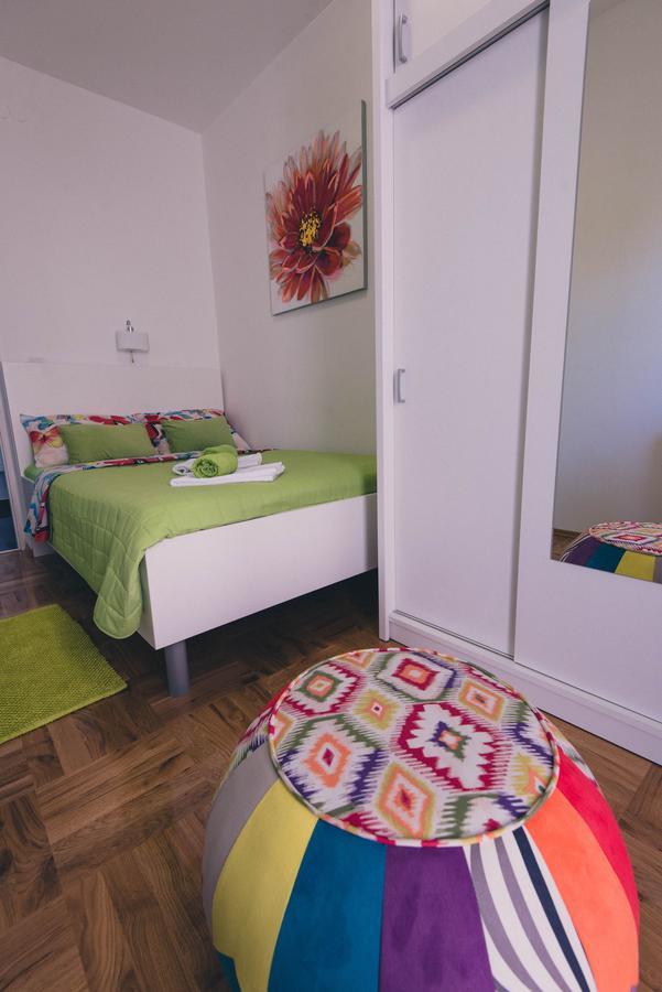 Sunny Garden Apartment